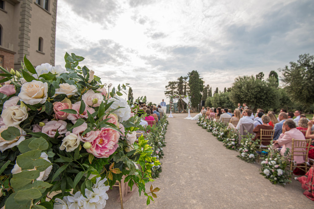 getting married in Tuscany - Castello Bonaria